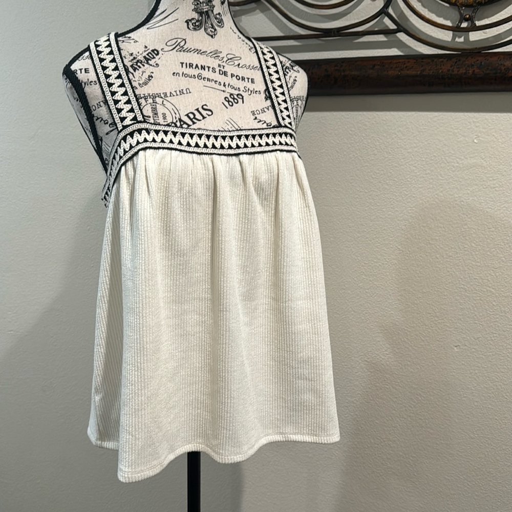 Hem & thread top